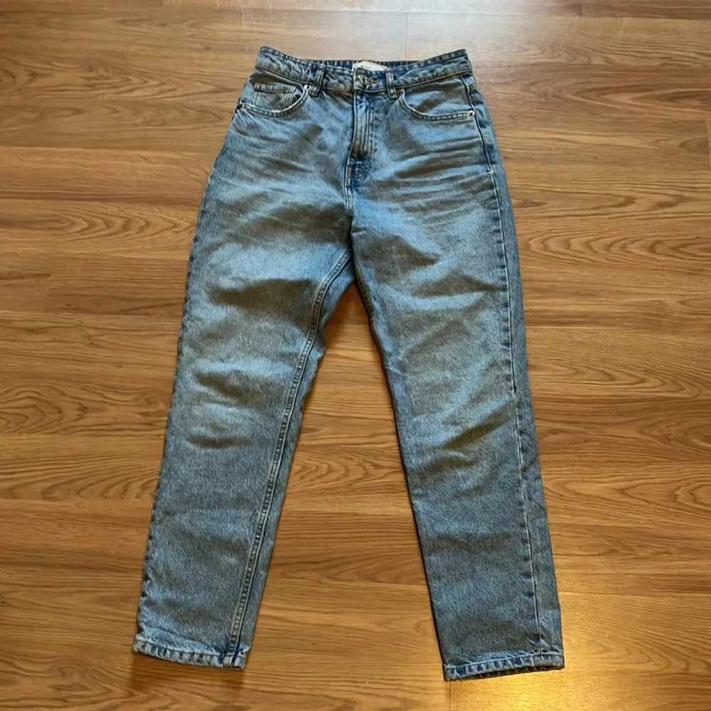 Women’s Zara High Waisted Straight Leg Jeans, Size 4 - Picture 5 of 8